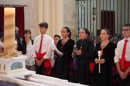 Imagen Santa María la Real de Nieva celebra un 7 de septiembre más su Ofrenda de Los Cirios entre la devoción de centenares de fieles